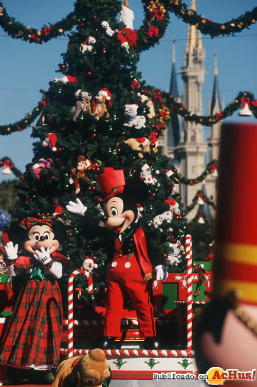 Imagen de Magic Kingdom (Orlando)  El Desfile Navideno de Mickey